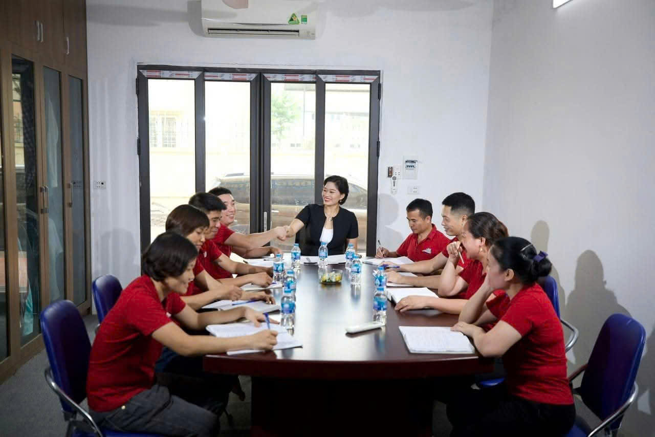 Học viên vào chuyền may thật