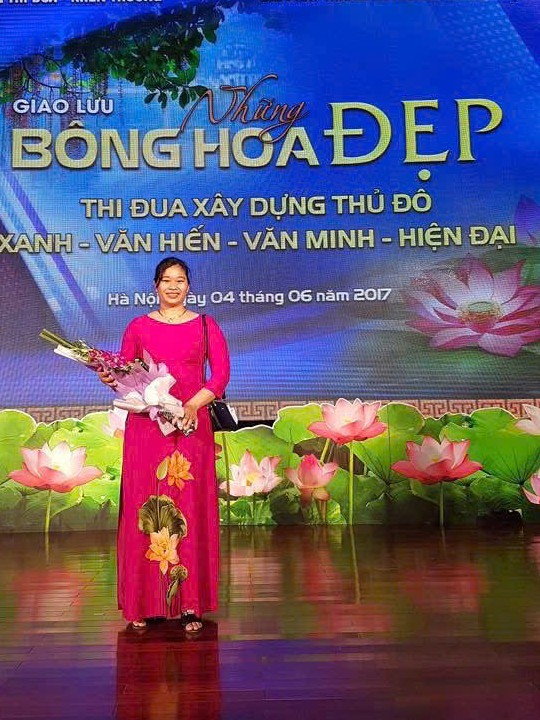 Cô Nguyễn Thị Kim Hồng được vinh danh Những Bông Hoa Đẹp, Hà Nội 2017